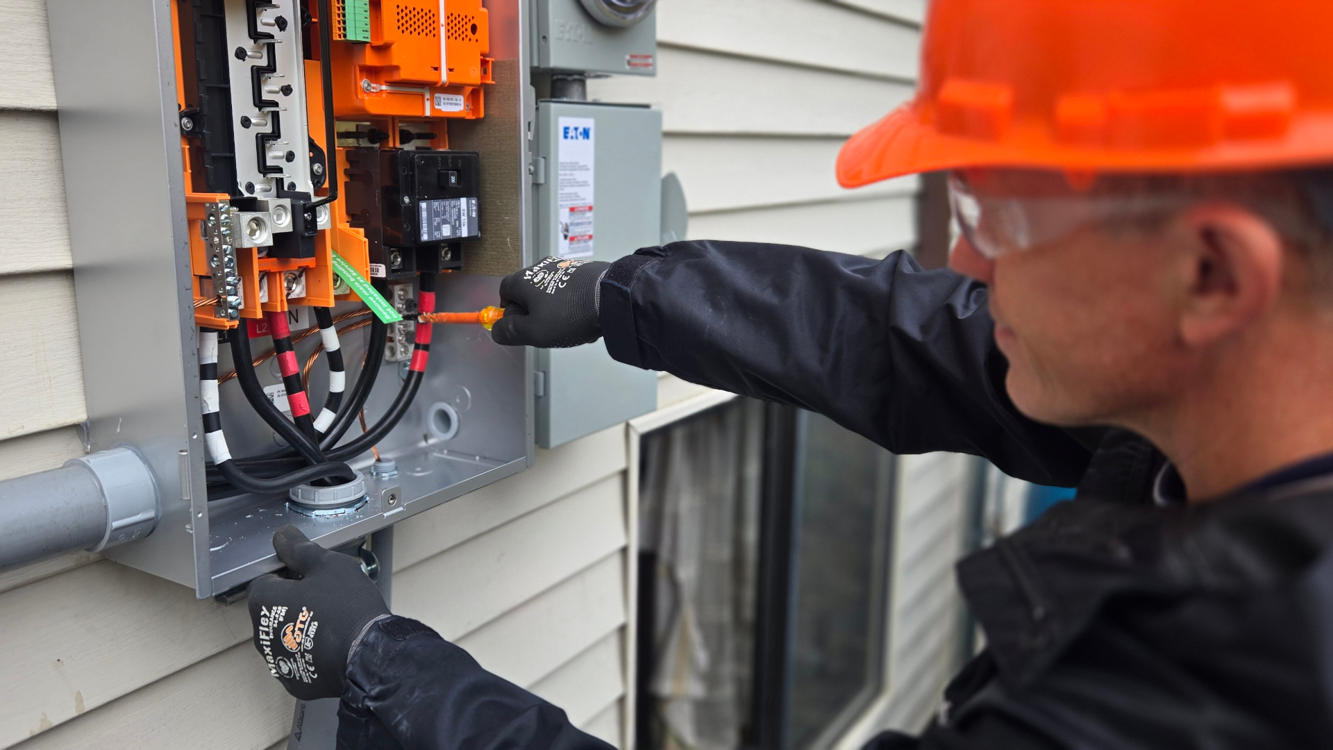 Electrical Worker